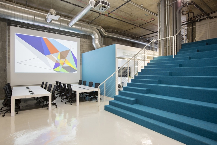 办公室装修后必不可少的点缀