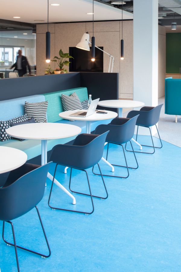 为什么上海办公室设计中冷暖色调要合理搭配？