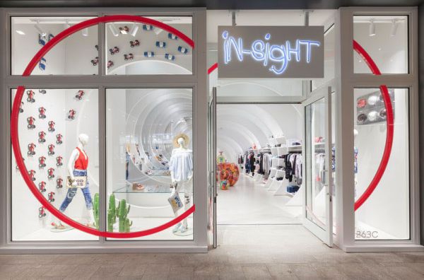 童装概念店的办公室设计