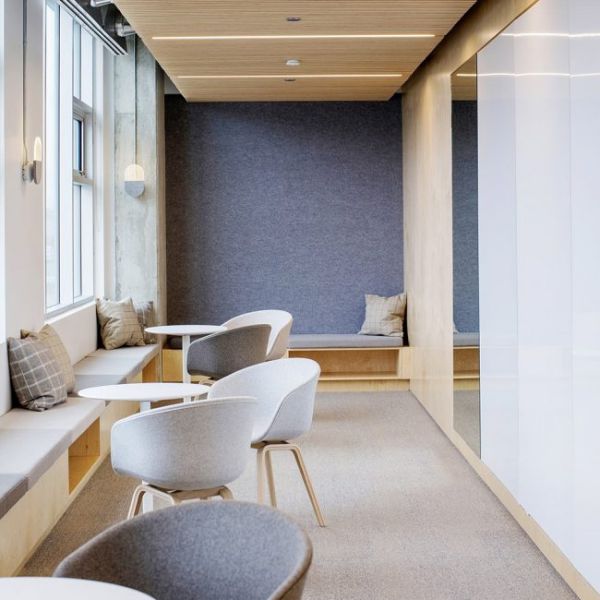 上海办公室装修要注重的时代感