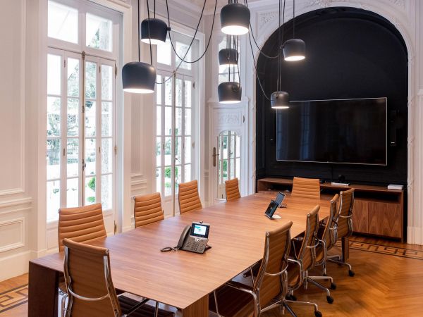 上海办公室装修采用的材料有什么不同